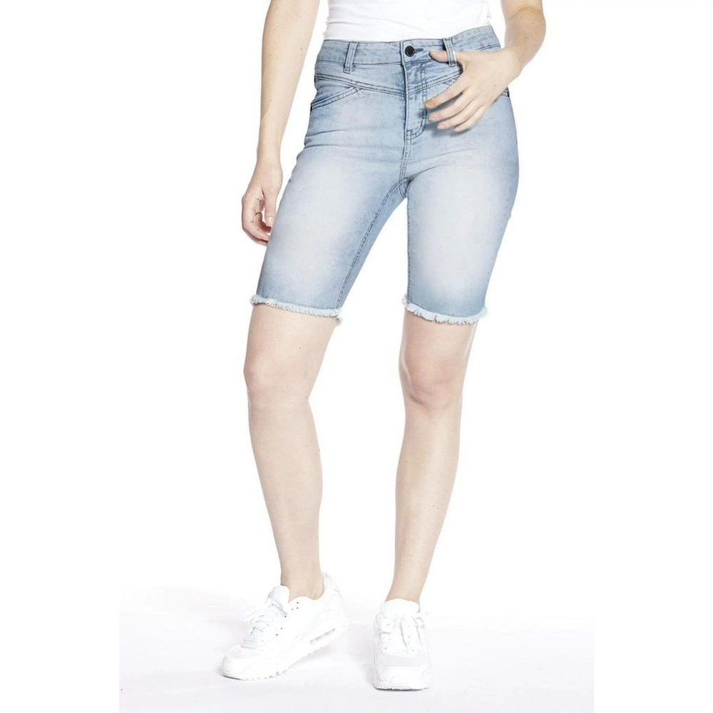 Jeaniologie Bermuda Short in Light Wash
